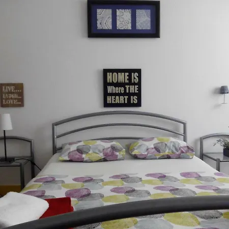 Refuge In Santa Marta 2*