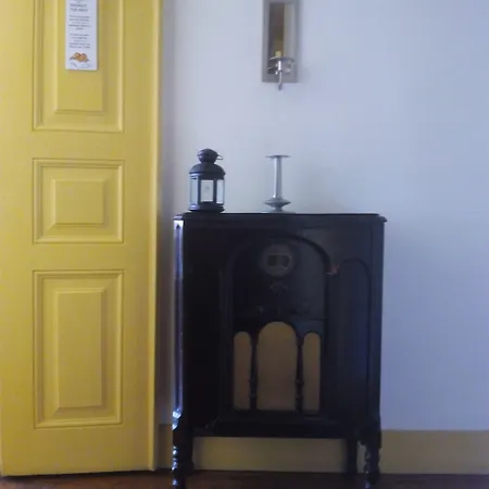 Refuge In Santa Marta 2* リスボン