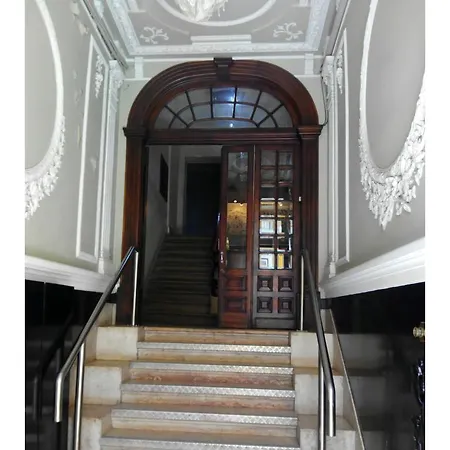 Refuge In Santa Marta リスボン