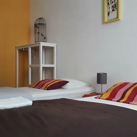 Refuge In Santa Marta 2* リスボン