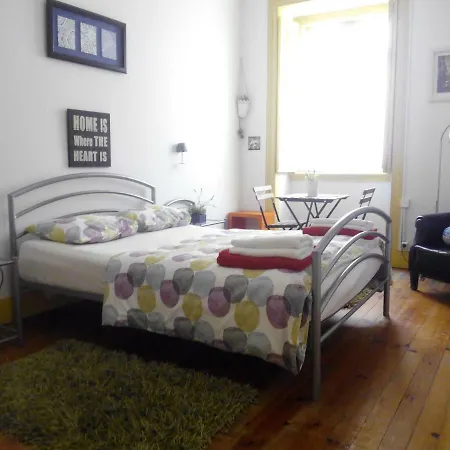 ゲストハウス Refuge In Santa Marta リスボン